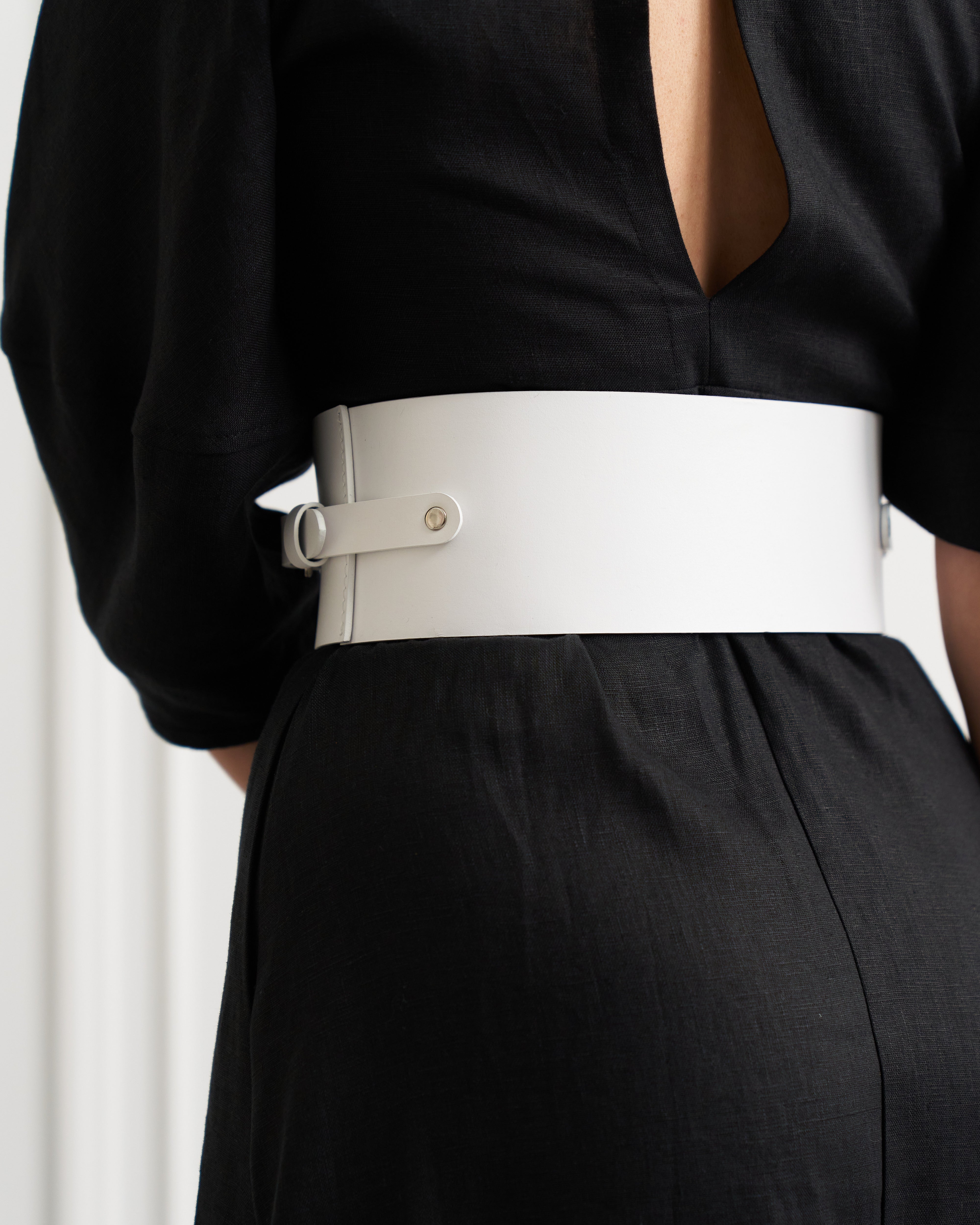 Wide asymmetrical leather belt TRISHA - UFS.store.ua